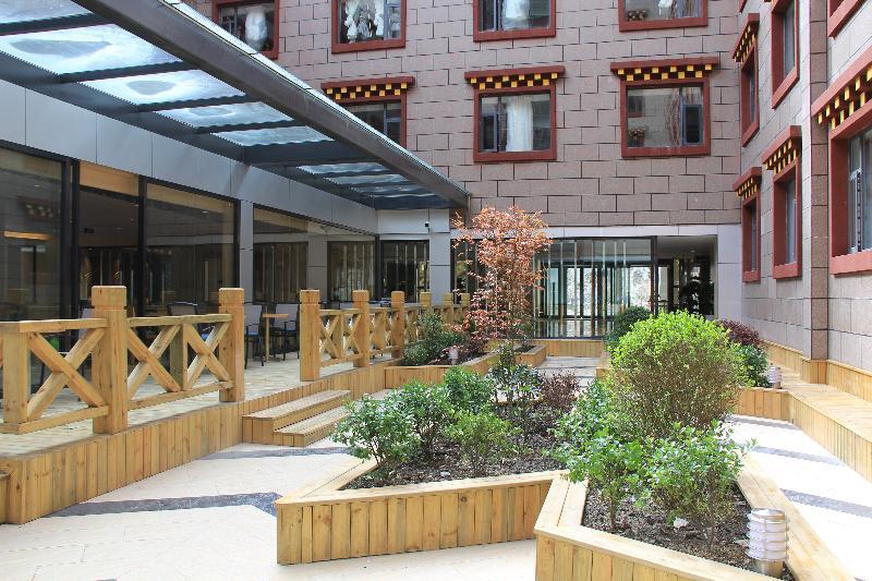 Holiday Inn Express Daocheng Yading, An Ihg Hotel Kültér fotó